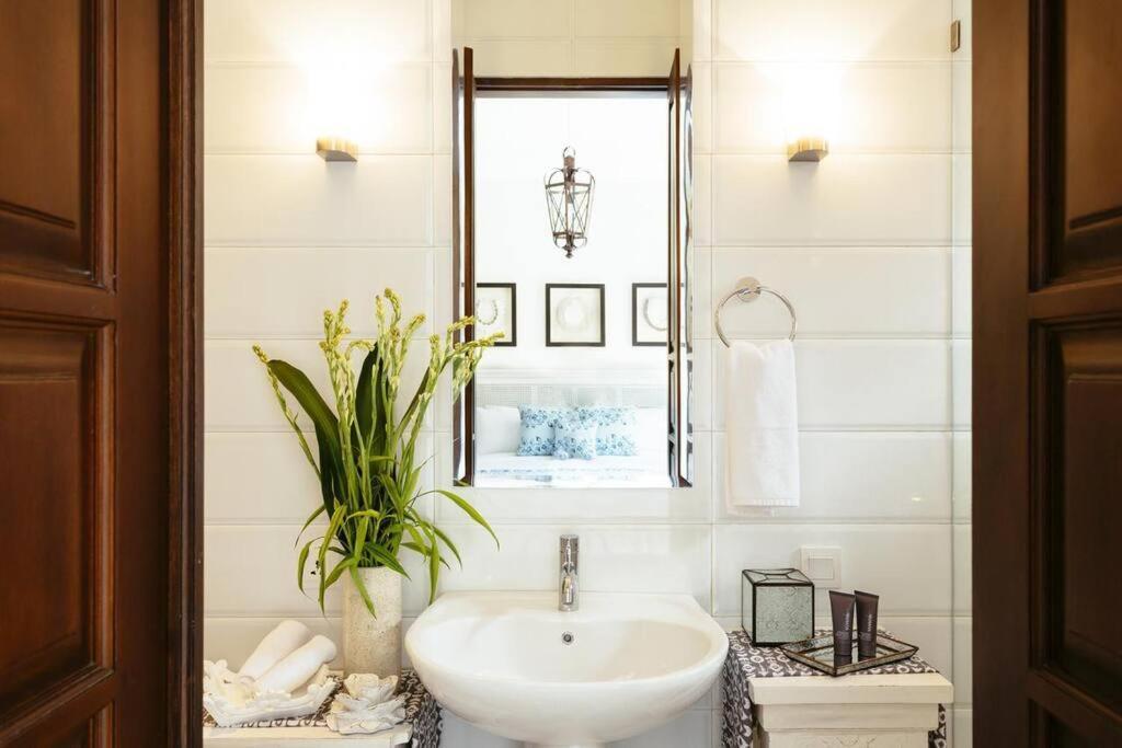 Kayan - Gorgeous 2br Gem, Fabulous Location Steps From Restaurants, Cafes And Shopping * Seminyak